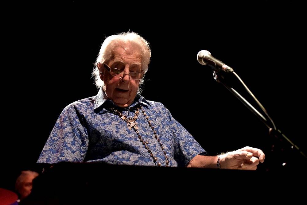 Britský bluesman John Mayall vyprodal pražskou Archu