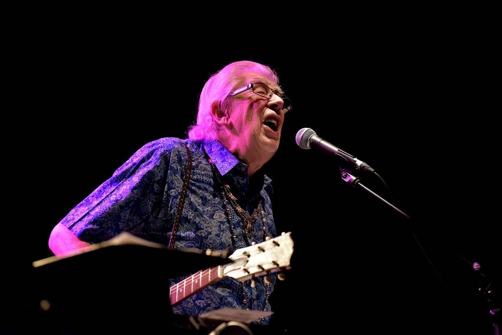 Britský bluesman John Mayall vyprodal pražskou Archu