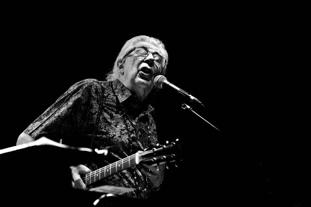 Britský bluesman John Mayall vyprodal pražskou Archu