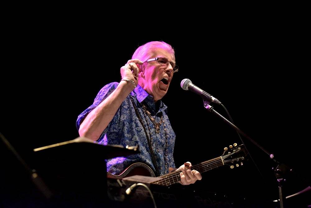 Britský bluesman John Mayall vyprodal pražskou Archu