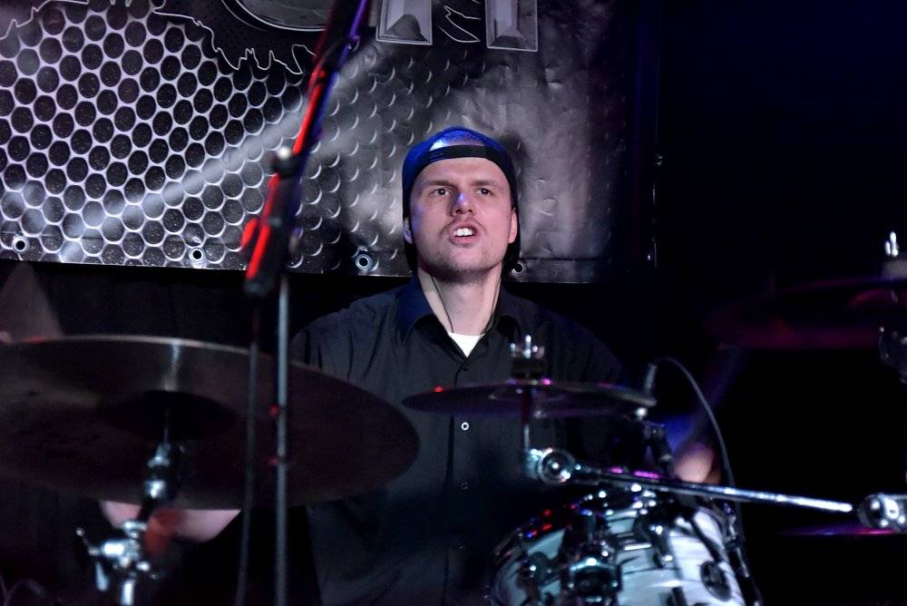 Marco Mendoza v pražském klubu Exit-us vyučoval hru na basu