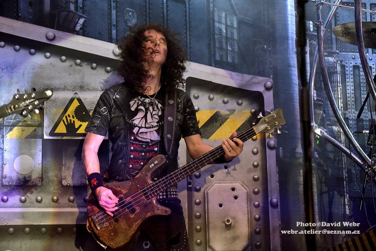 Sabaton v doprovodu Accept málem zbourali sparťanskou Tipsport arénu