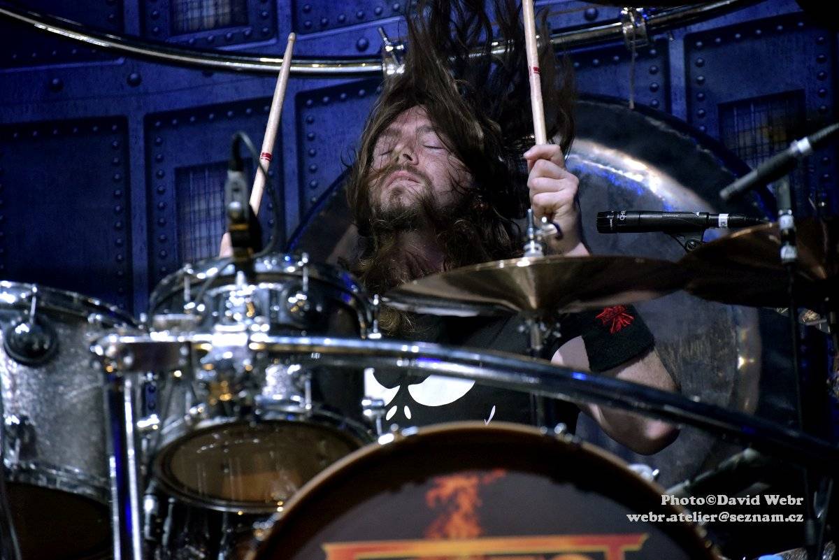 Sabaton v doprovodu Accept málem zbourali sparťanskou Tipsport arénu