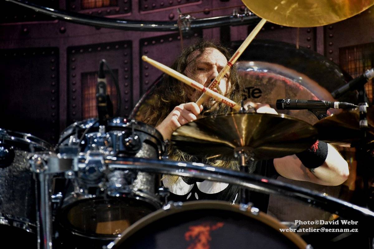 Sabaton v doprovodu Accept málem zbourali sparťanskou Tipsport arénu