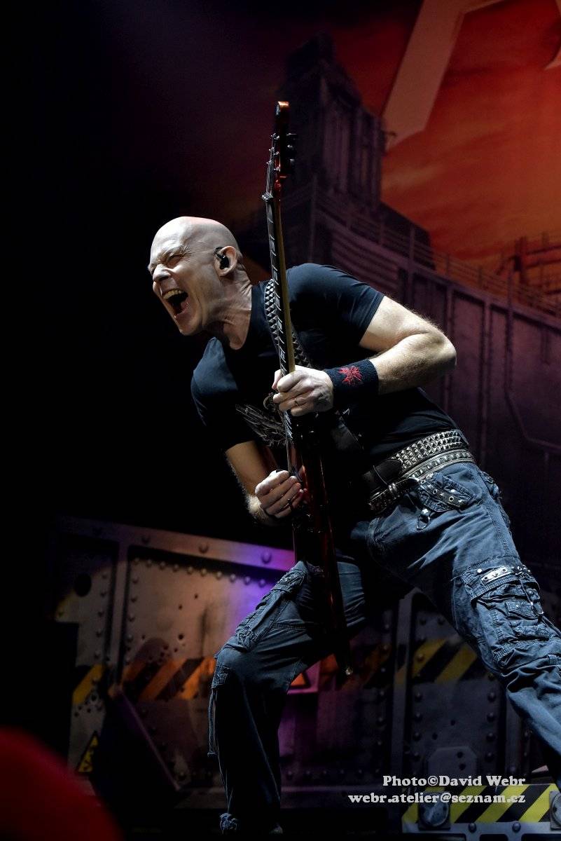 Sabaton v doprovodu Accept málem zbourali sparťanskou Tipsport arénu