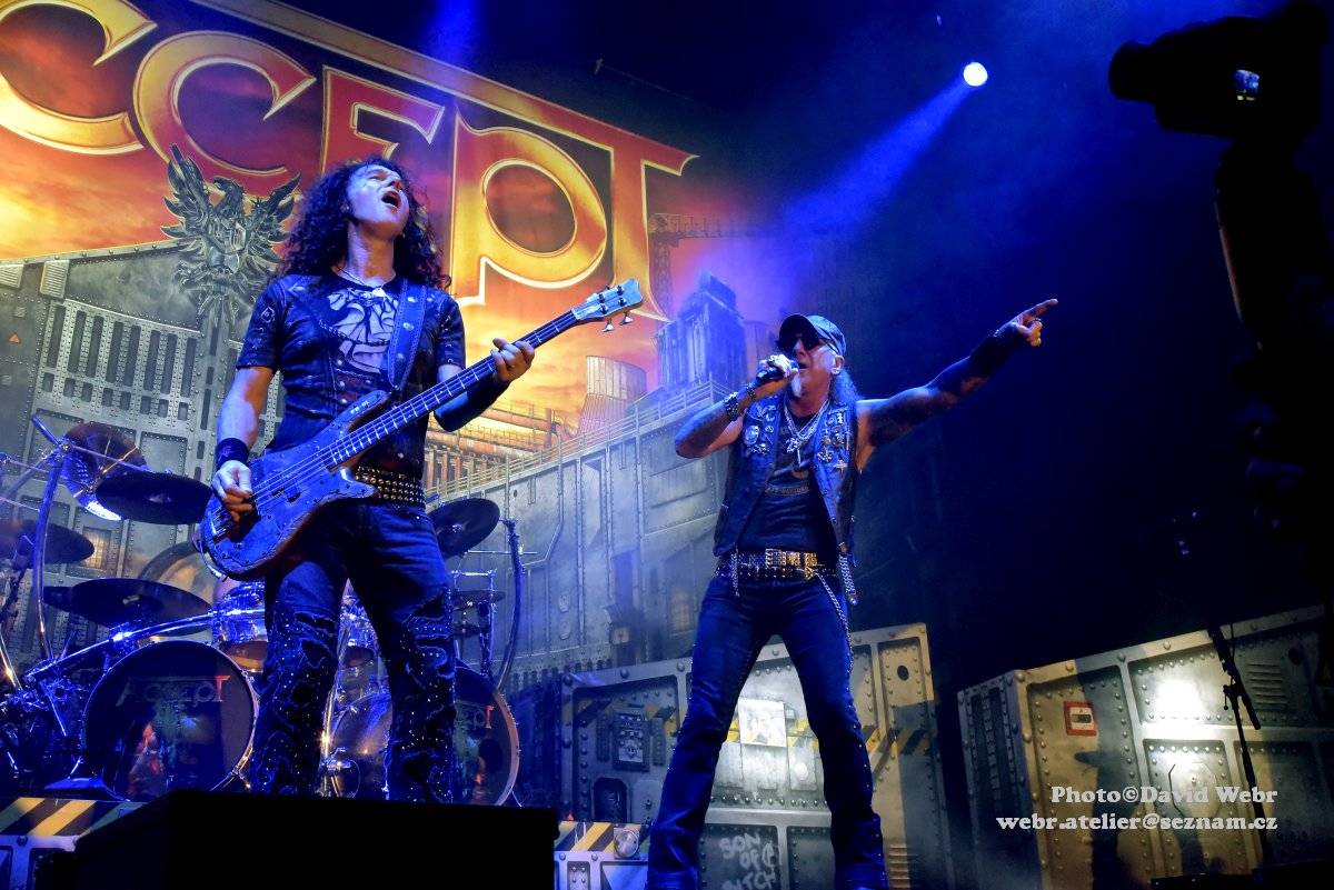 Sabaton v doprovodu Accept málem zbourali sparťanskou Tipsport arénu