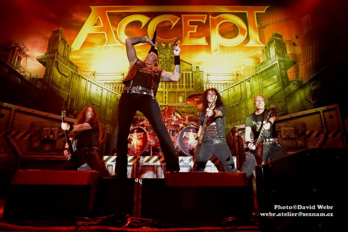 Sabaton v doprovodu Accept málem zbourali sparťanskou Tipsport arénu