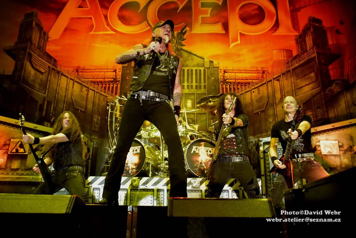 Sabaton v doprovodu Accept málem zbourali sparťanskou Tipsport arénu