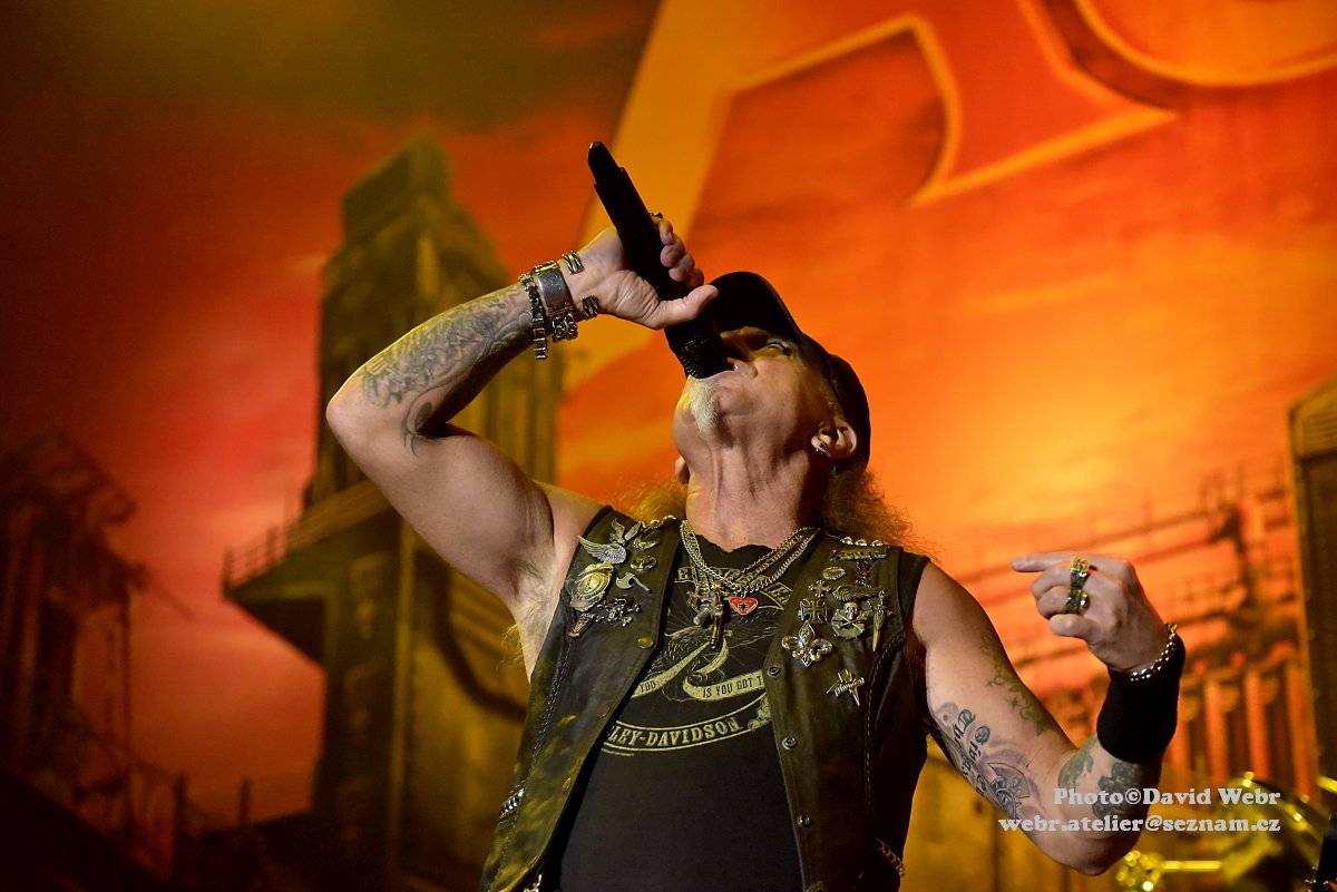 Sabaton v doprovodu Accept málem zbourali sparťanskou Tipsport arénu