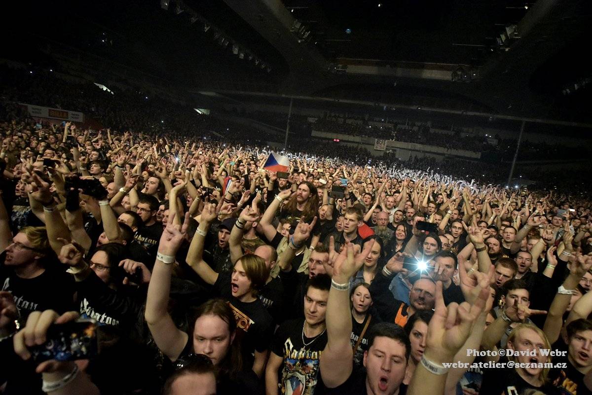 Sabaton v doprovodu Accept málem zbourali sparťanskou Tipsport arénu