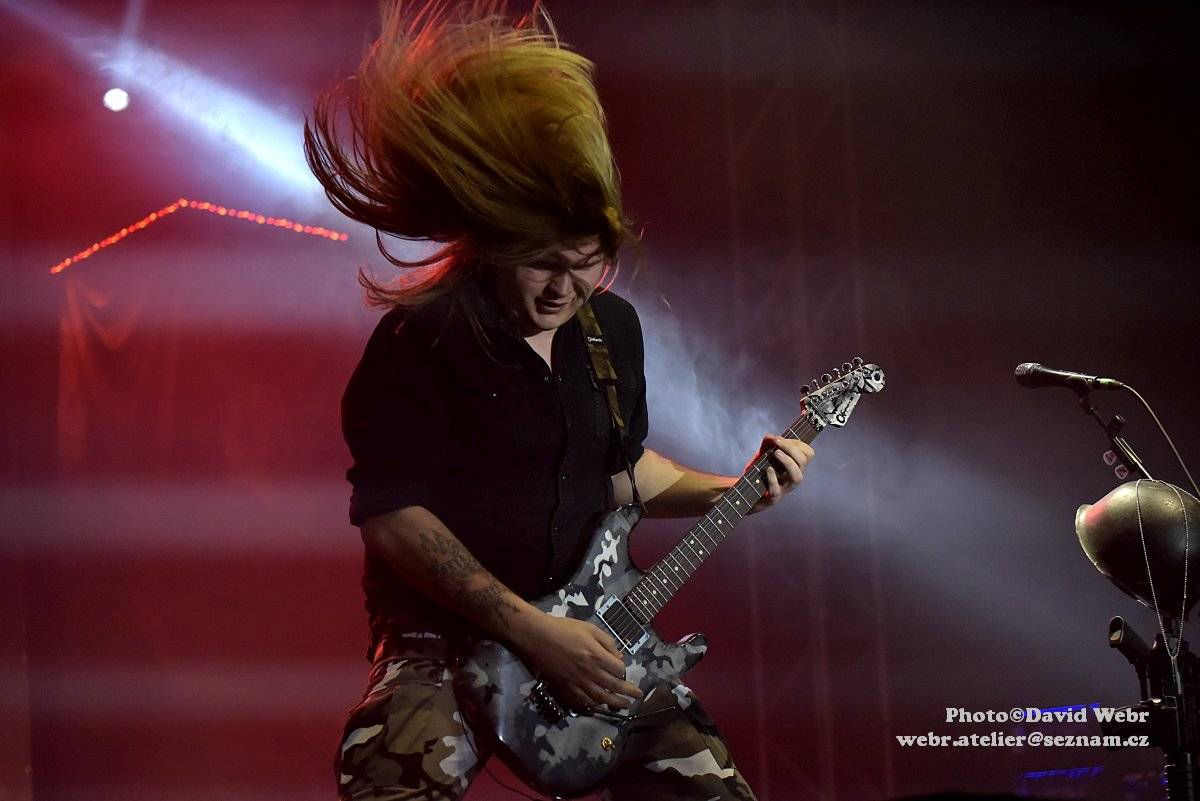 Sabaton v doprovodu Accept málem zbourali sparťanskou Tipsport arénu