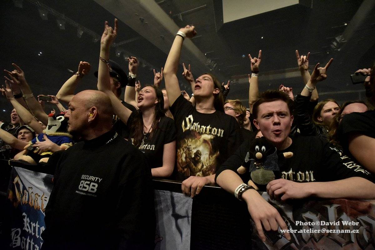 Sabaton v doprovodu Accept málem zbourali sparťanskou Tipsport arénu