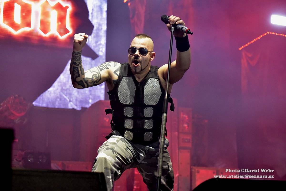 Sabaton v doprovodu Accept málem zbourali sparťanskou Tipsport arénu