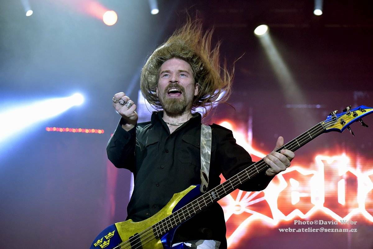 Sabaton v doprovodu Accept málem zbourali sparťanskou Tipsport arénu