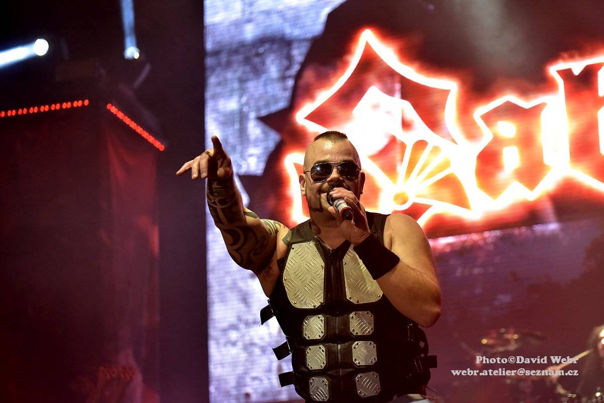 Sabaton v doprovodu Accept málem zbourali sparťanskou Tipsport arénu