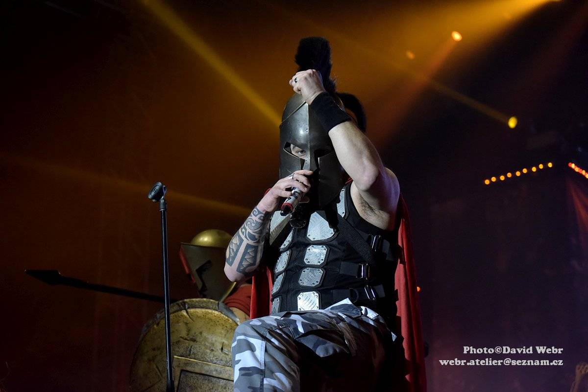 Sabaton v doprovodu Accept málem zbourali sparťanskou Tipsport arénu