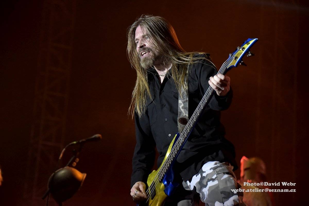 Sabaton v doprovodu Accept málem zbourali sparťanskou Tipsport arénu