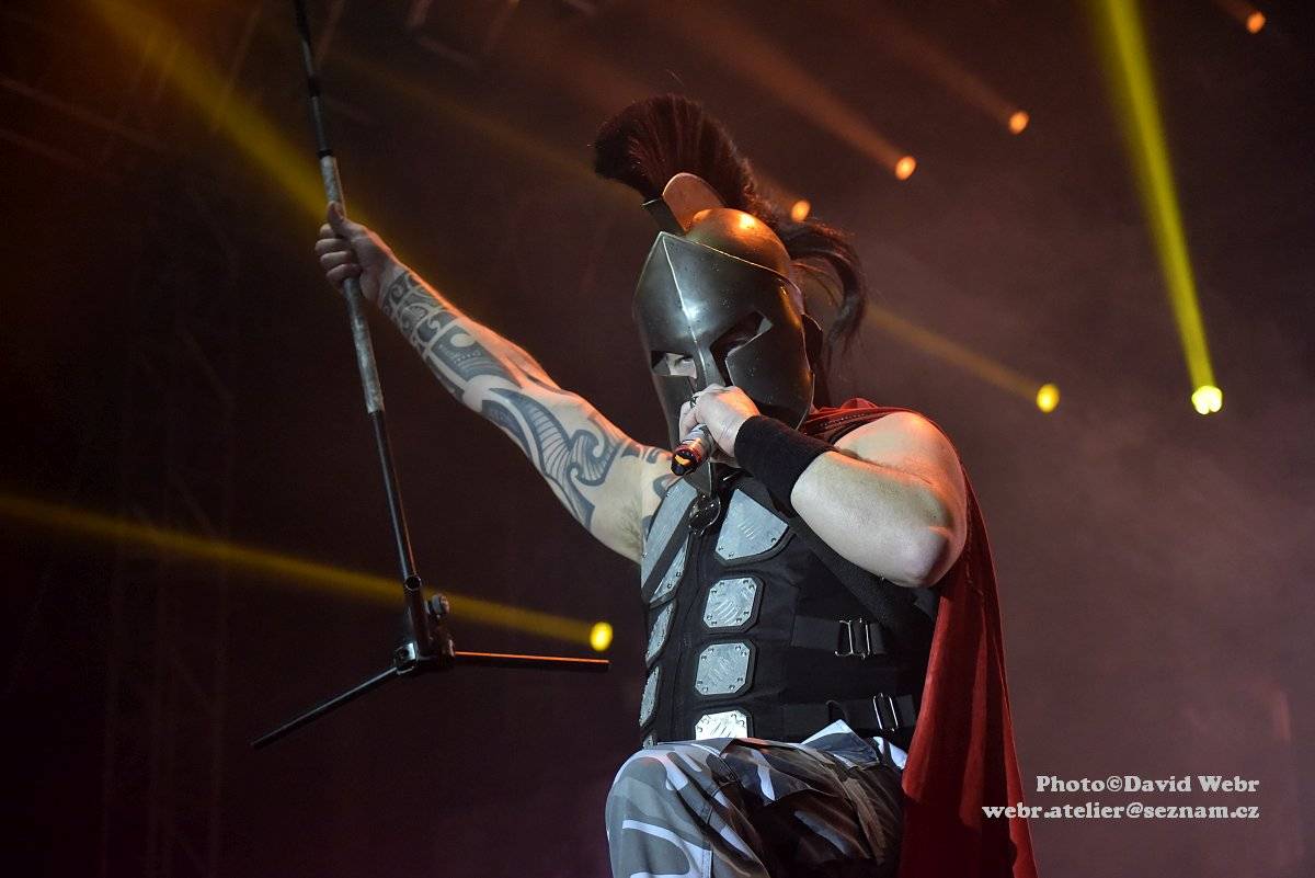 Sabaton v doprovodu Accept málem zbourali sparťanskou Tipsport arénu