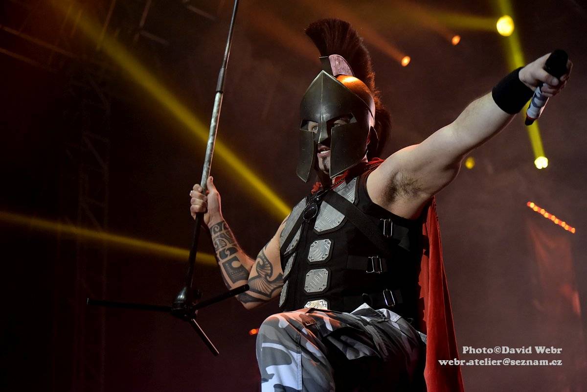 Sabaton v doprovodu Accept málem zbourali sparťanskou Tipsport arénu