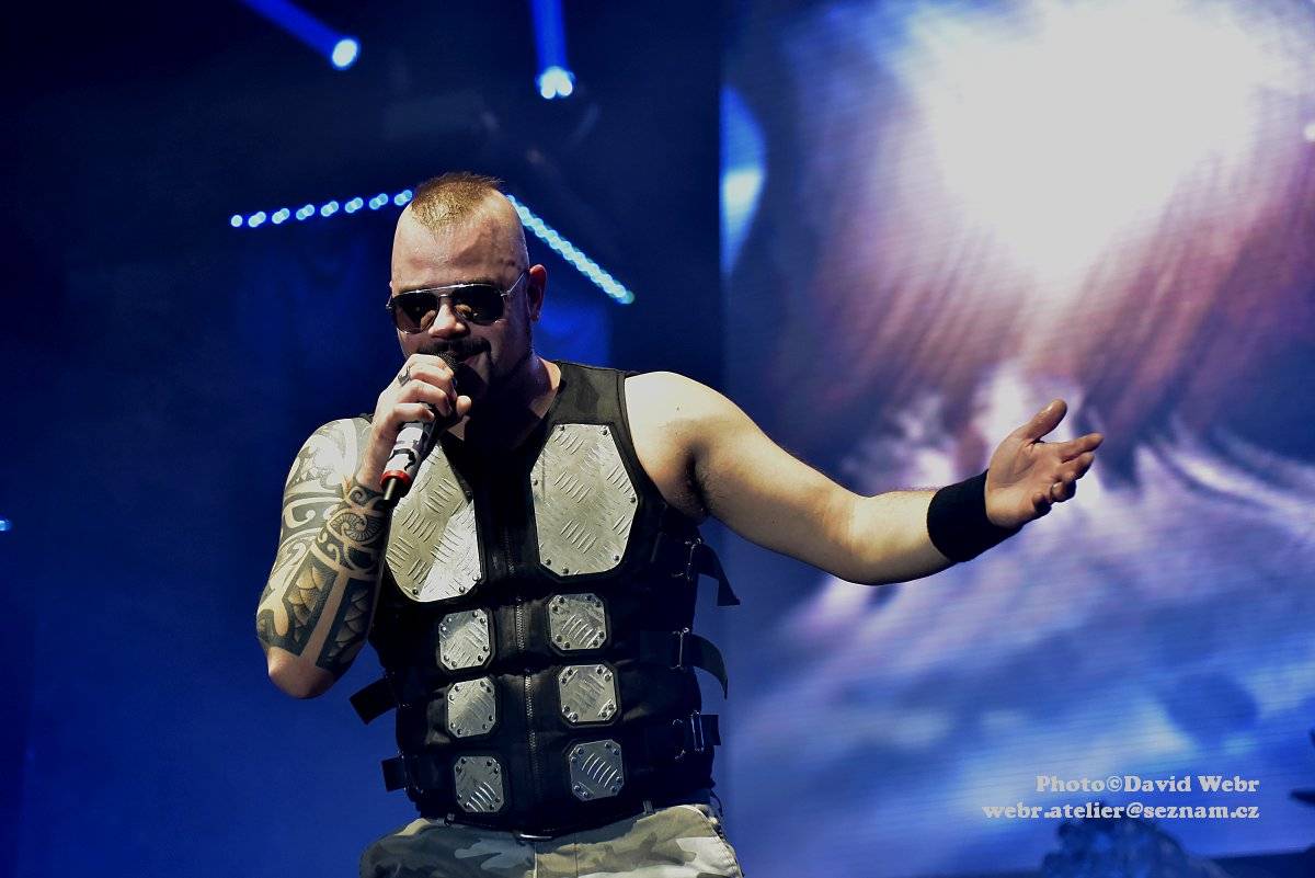Sabaton v doprovodu Accept málem zbourali sparťanskou Tipsport arénu