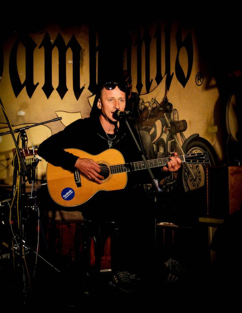 Wohnout zahráli ve Stříbrné Skalici unplugged, vystoupili také Dirty Blondes