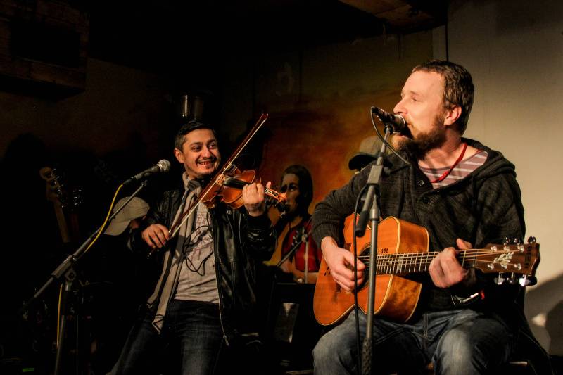 Wohnout zahráli ve Stříbrné Skalici unplugged, vystoupili také Dirty Blondes