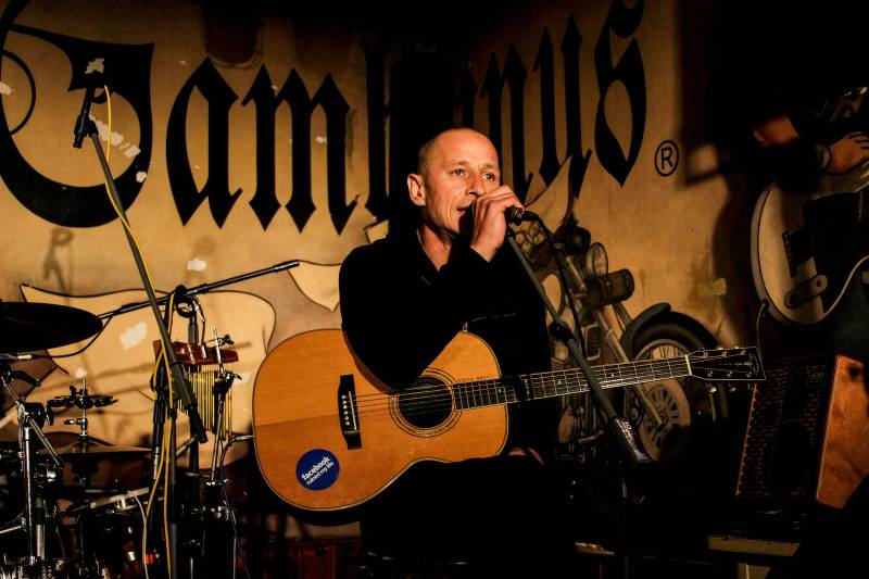 Wohnout zahráli ve Stříbrné Skalici unplugged, vystoupili také Dirty Blondes