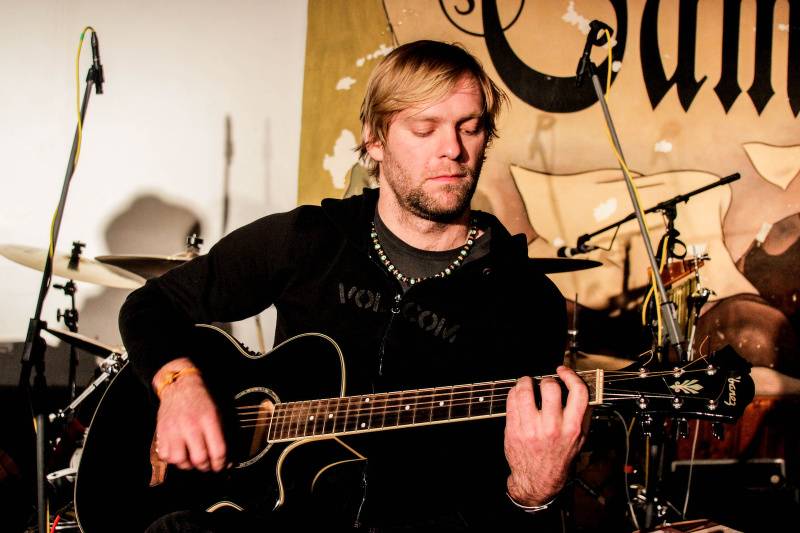 Wohnout zahráli ve Stříbrné Skalici unplugged, vystoupili také Dirty Blondes