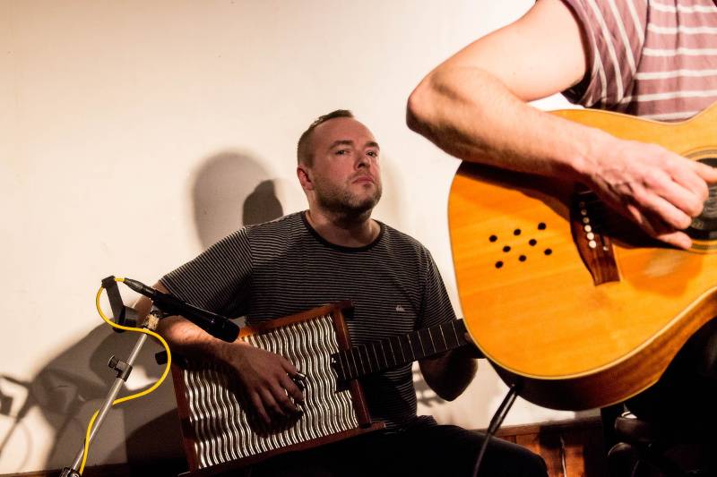 Wohnout zahráli ve Stříbrné Skalici unplugged, vystoupili také Dirty Blondes