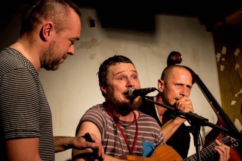 Wohnout zahráli ve Stříbrné Skalici unplugged, vystoupili také Dirty Blondes