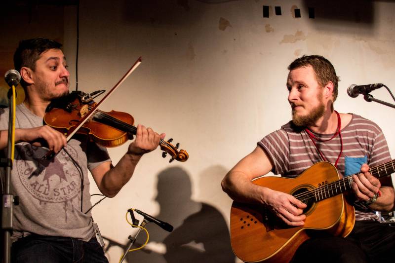 Wohnout zahráli ve Stříbrné Skalici unplugged, vystoupili také Dirty Blondes