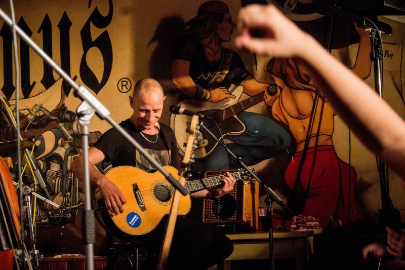 Wohnout zahráli ve Stříbrné Skalici unplugged, vystoupili také Dirty Blondes