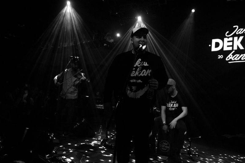 Pekař přivedl do malé Lucerny Boha, Jakuba Děkana fanoušci rozplakali. Přišel i Kuba Ryba