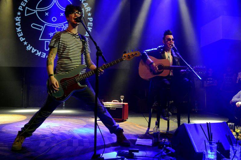 Pekař přivedl do malé Lucerny Boha, Jakuba Děkana fanoušci rozplakali. Přišel i Kuba Ryba