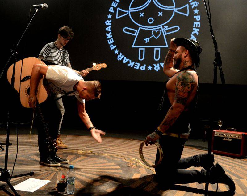 Pekař přivedl do malé Lucerny Boha, Jakuba Děkana fanoušci rozplakali. Přišel i Kuba Ryba