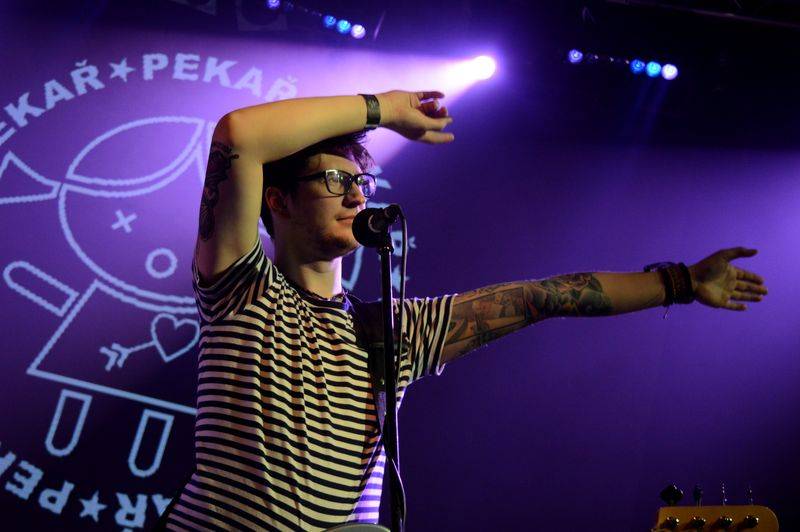 Pekař přivedl do malé Lucerny Boha, Jakuba Děkana fanoušci rozplakali. Přišel i Kuba Ryba