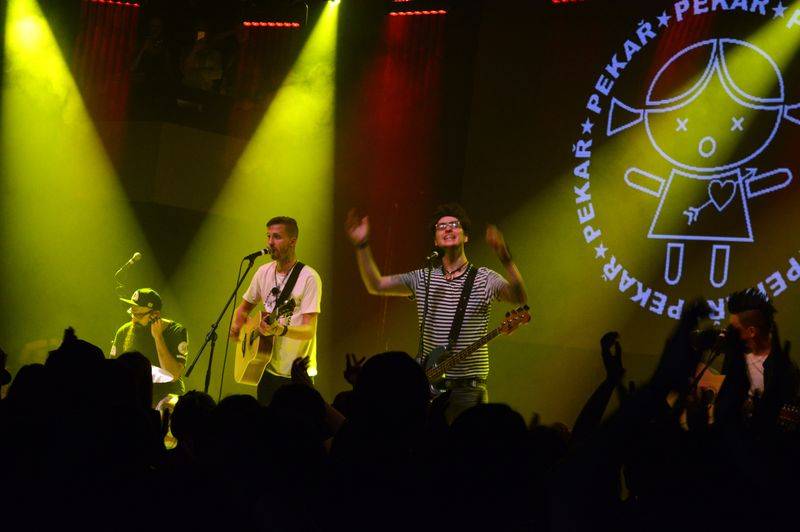 Pekař přivedl do malé Lucerny Boha, Jakuba Děkana fanoušci rozplakali. Přišel i Kuba Ryba