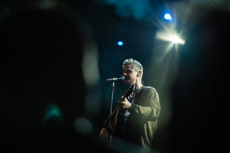 Tom Chaplin, hlas Keane, představil v Roxy své sólové album