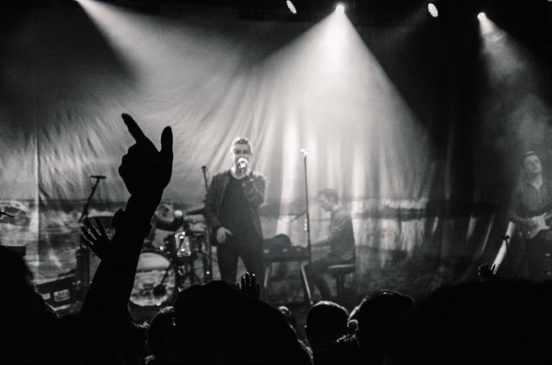 Tom Chaplin, hlas Keane, představil v Roxy své sólové album