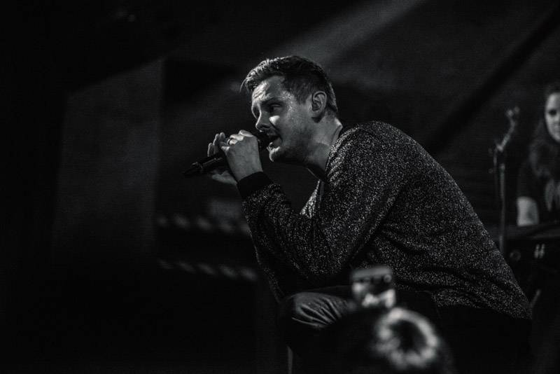 Tom Chaplin, hlas Keane, představil v Roxy své sólové album