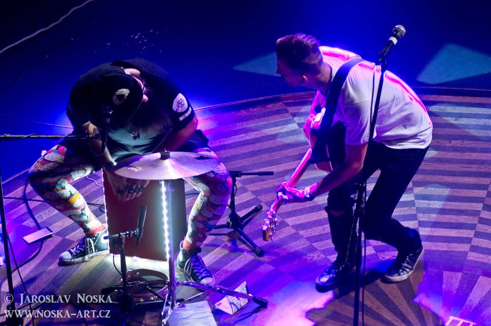 Pekař a Jakub Děkan v obklopení hostů: Malý Velký Tour dorazilo do Prahy