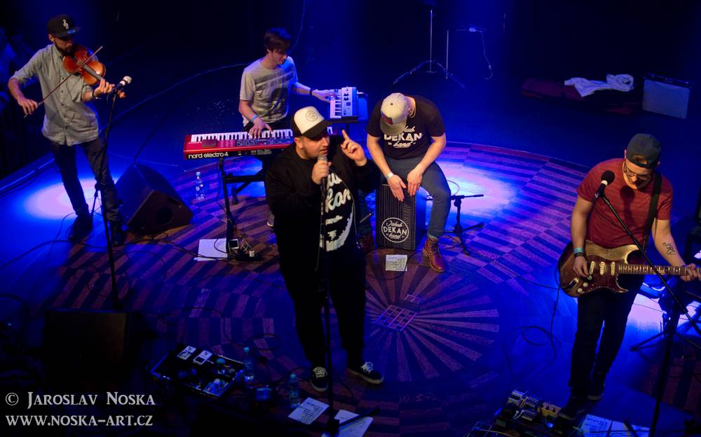 Pekař a Jakub Děkan v obklopení hostů: Malý Velký Tour dorazilo do Prahy