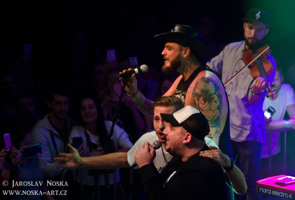 Pekař a Jakub Děkan v obklopení hostů: Malý Velký Tour dorazilo do Prahy