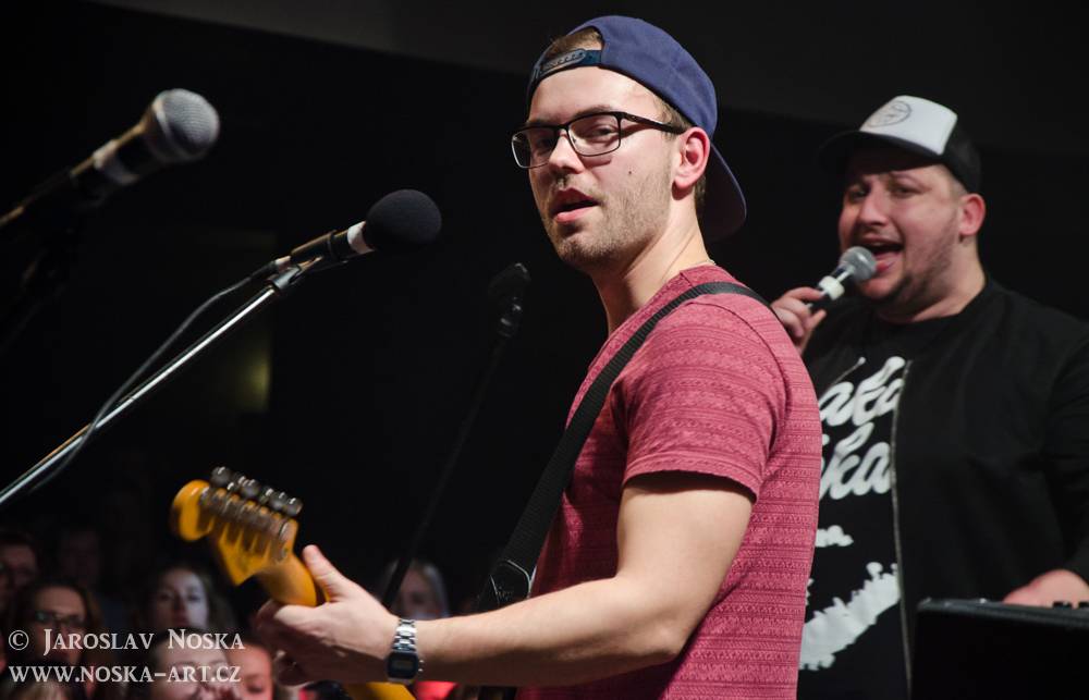 Pekař a Jakub Děkan v obklopení hostů: Malý Velký Tour dorazilo do Prahy
