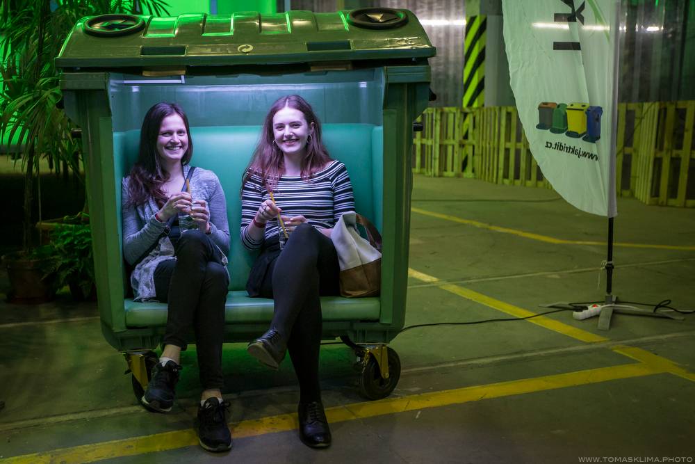 Hudební ceny Žebřík moderovali Jakub Kohák a Iva Pazderková, sošky sbírali Tomáš Klus, Ewa Farna a další