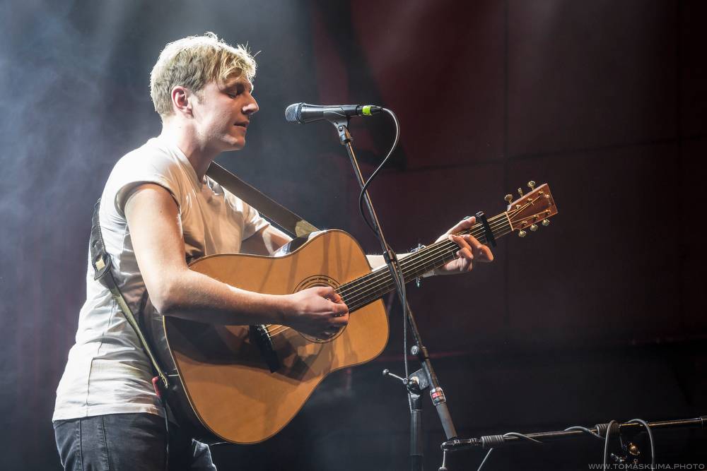 Hudební ceny Žebřík moderovali Jakub Kohák a Iva Pazderková, sošky sbírali Tomáš Klus, Ewa Farna a další