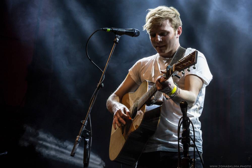 Hudební ceny Žebřík moderovali Jakub Kohák a Iva Pazderková, sošky sbírali Tomáš Klus, Ewa Farna a další