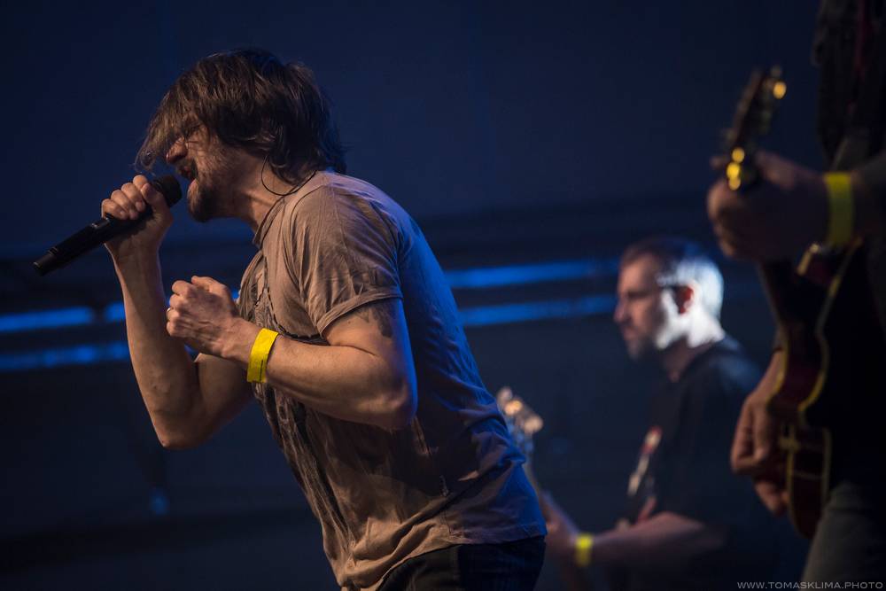 Hudební ceny Žebřík moderovali Jakub Kohák a Iva Pazderková, sošky sbírali Tomáš Klus, Ewa Farna a další