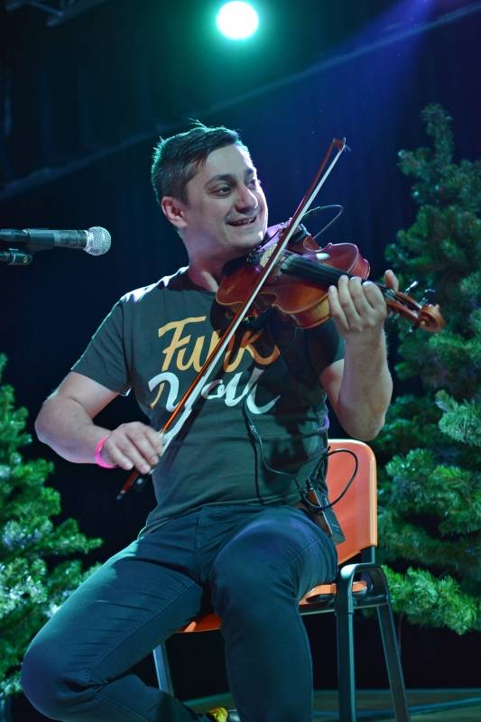 Wohnout v akustickém provedení zvedl v Pardubicích diváky ze židlí