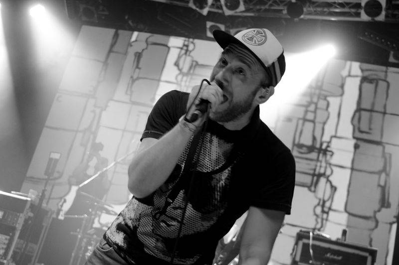 Úspěšné turné Ovoce a UDG vyprodalo Lucerna Music Bar, zazpívat si přišel i Xindl X